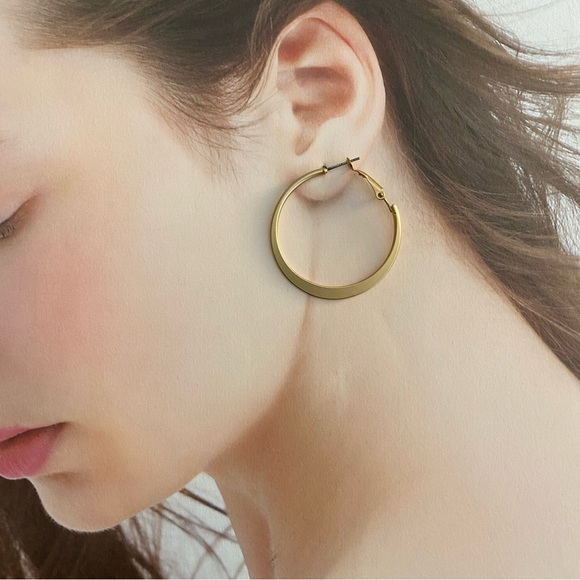 4/$15 Minimalistic Polished Gold Blade Hoop Earrings - Picture 4 of 7